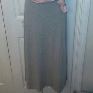 Gray solid maxi skirt
